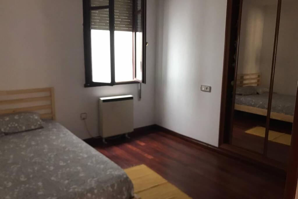 Apartamento En Pleno Centro Catedral 1D Oviedo Exterior photo